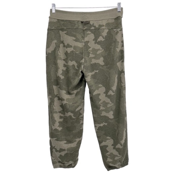 NEW PRANA Cozy Up Ankle Pant Sage Camo Soft French Terry Crop Jogger Size Medium - Picture 4 of 6